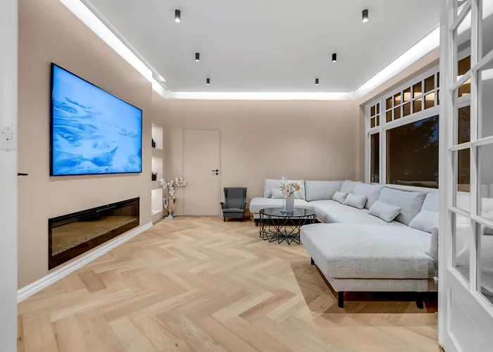 Bramy The Aurora Lux View