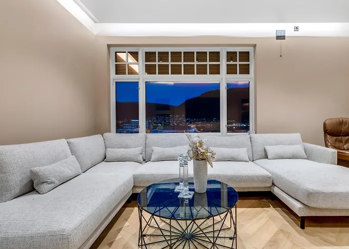 Bramy The Aurora Lux View *