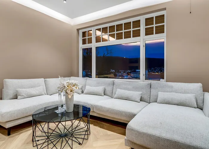 Bramy The Aurora Lux View